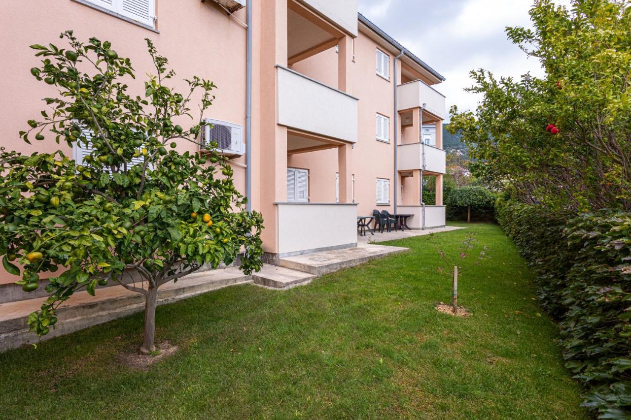 Apartments Crnekovic IV Baska  Exterior photo