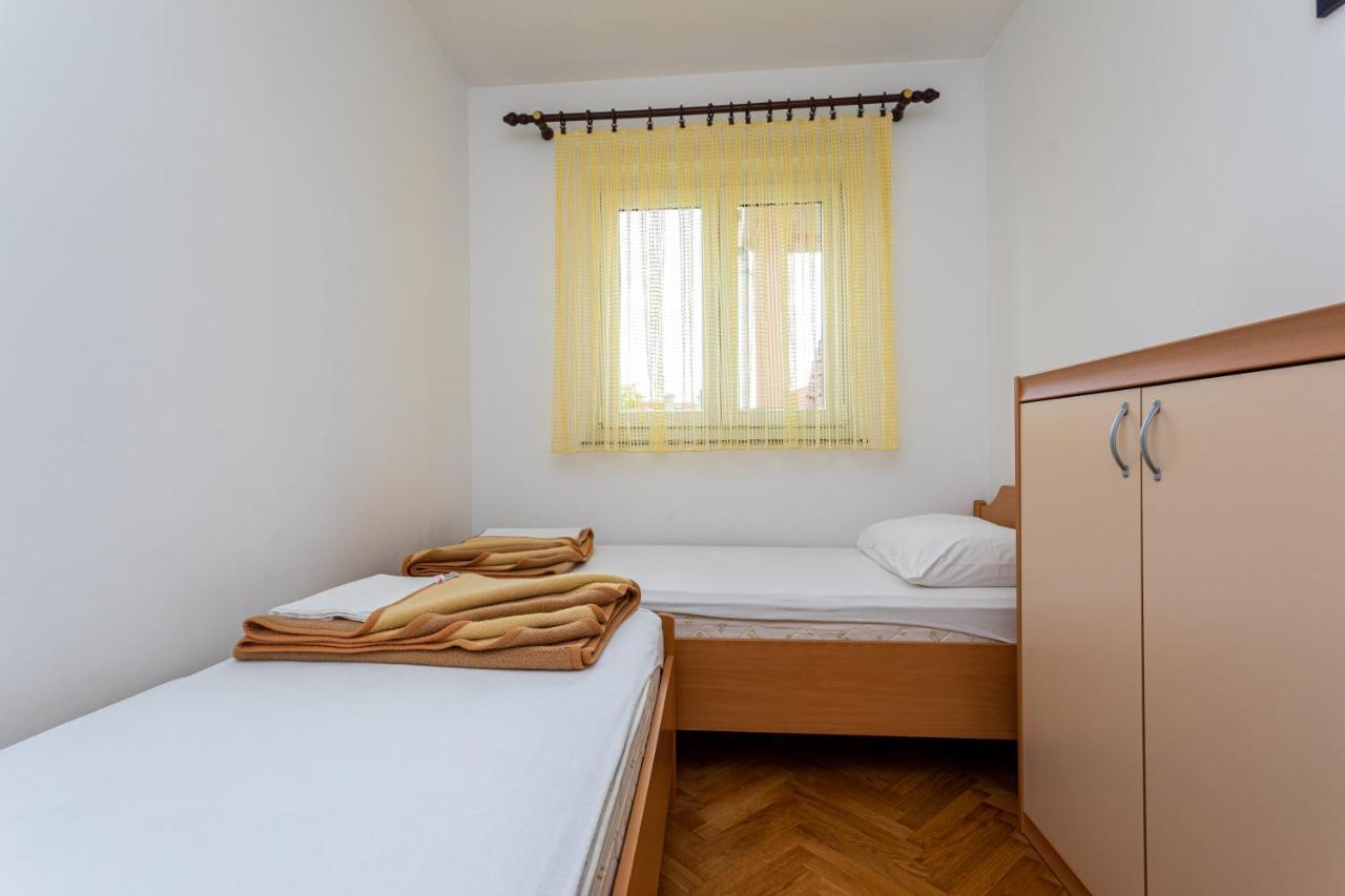 Apartments Crnekovic IV Baska  Exterior photo