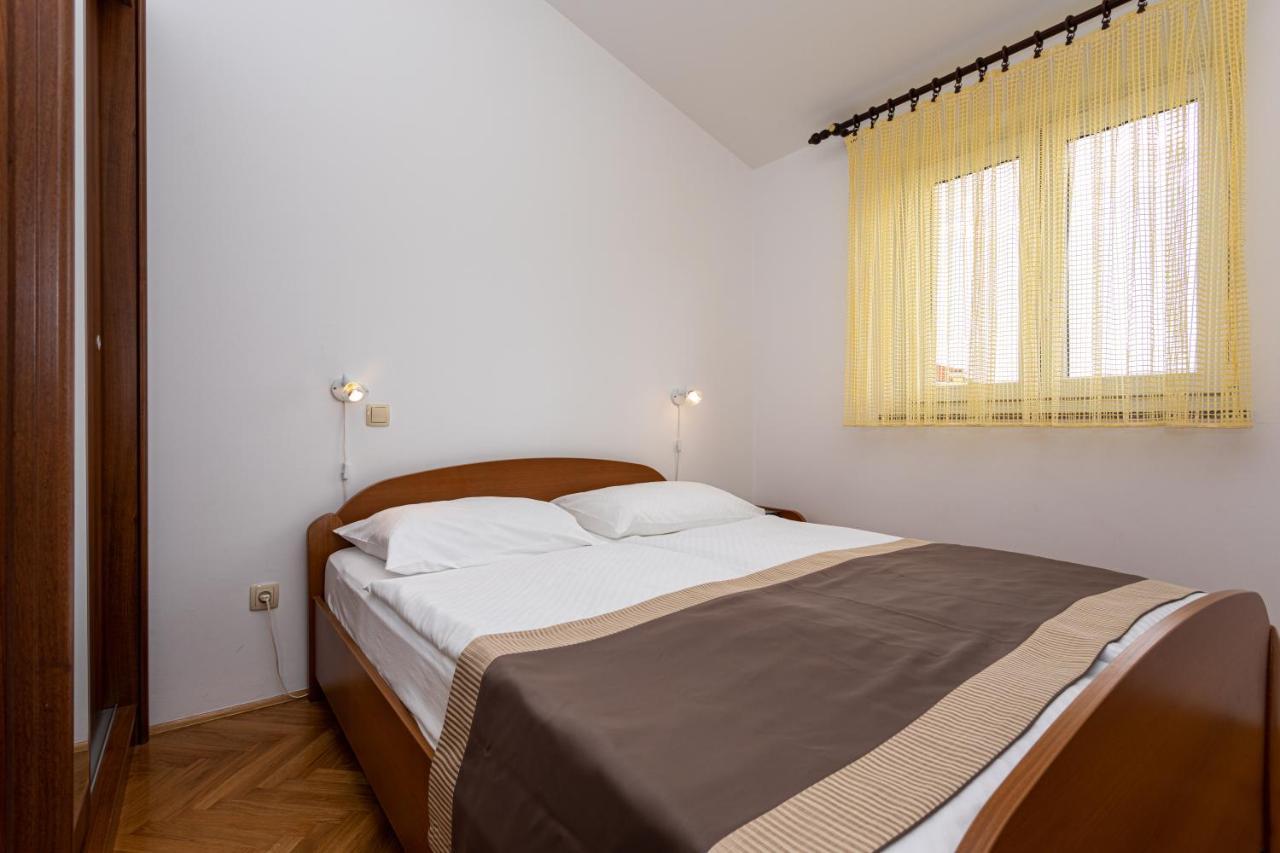 Apartments Crnekovic IV Baska  Exterior photo