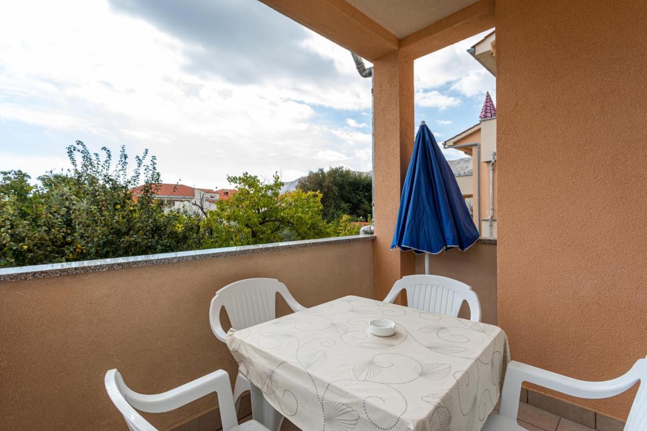 Apartments Crnekovic IV Baska  Exterior photo