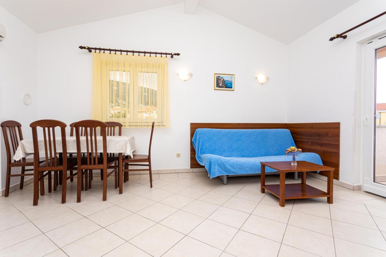 Apartments Crnekovic IV Baska  Exterior photo