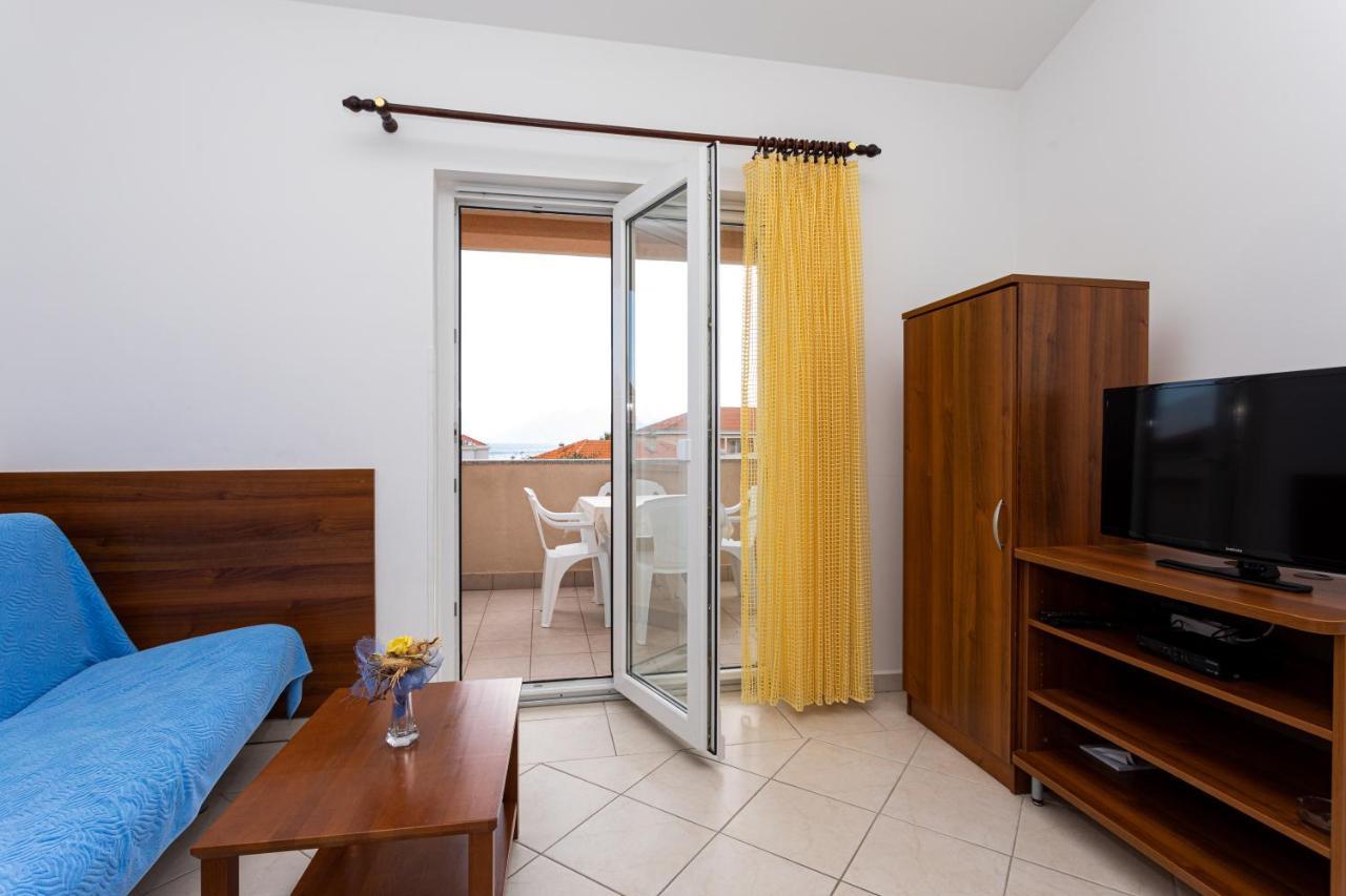 Apartments Crnekovic IV Baska  Exterior photo