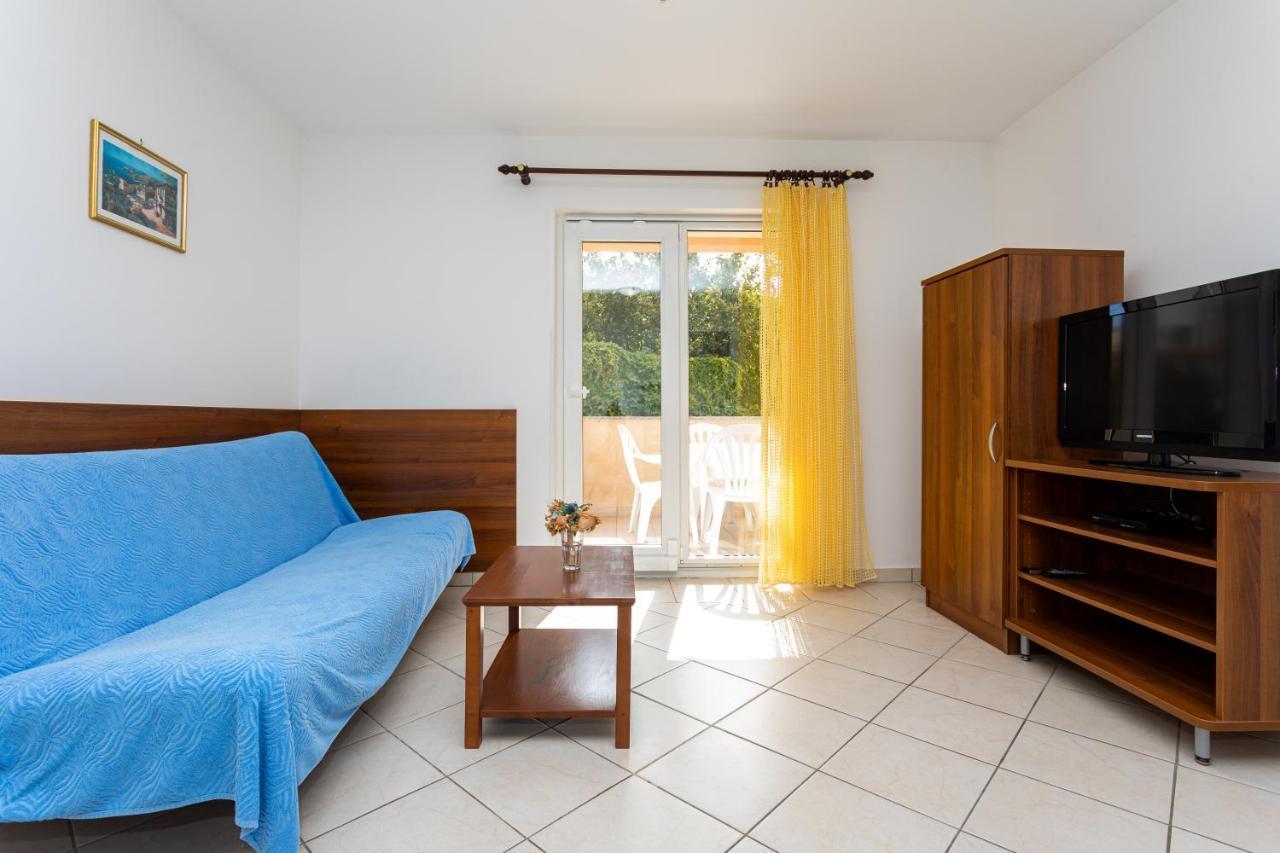 Apartments Crnekovic IV Baska  Exterior photo