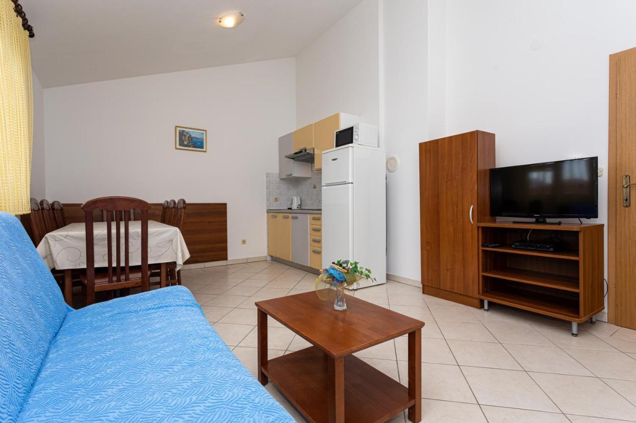 Apartments Crnekovic IV Baska  Exterior photo